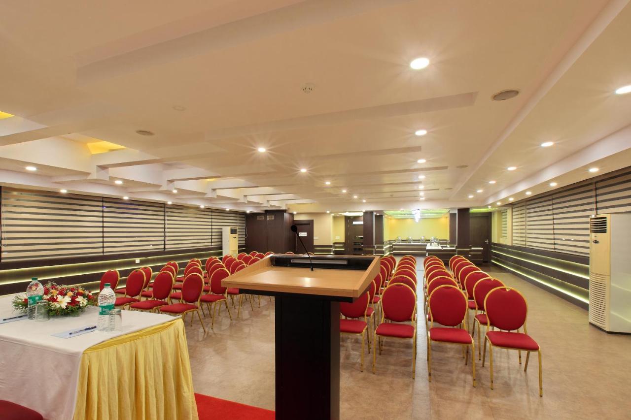 Hotel Kings Empire Kochi Exterior foto