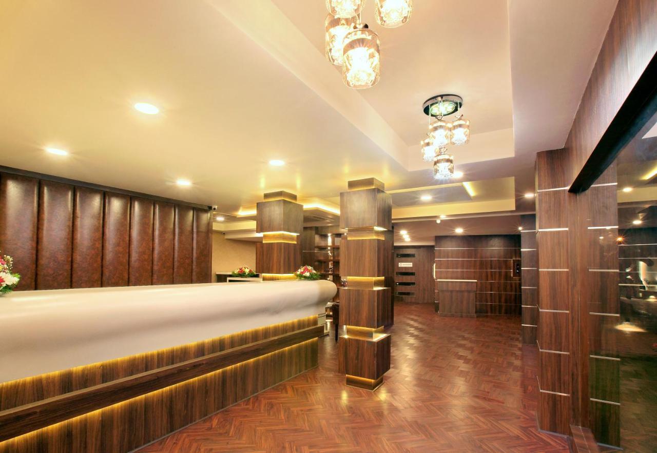 Hotel Kings Empire Kochi Exterior foto